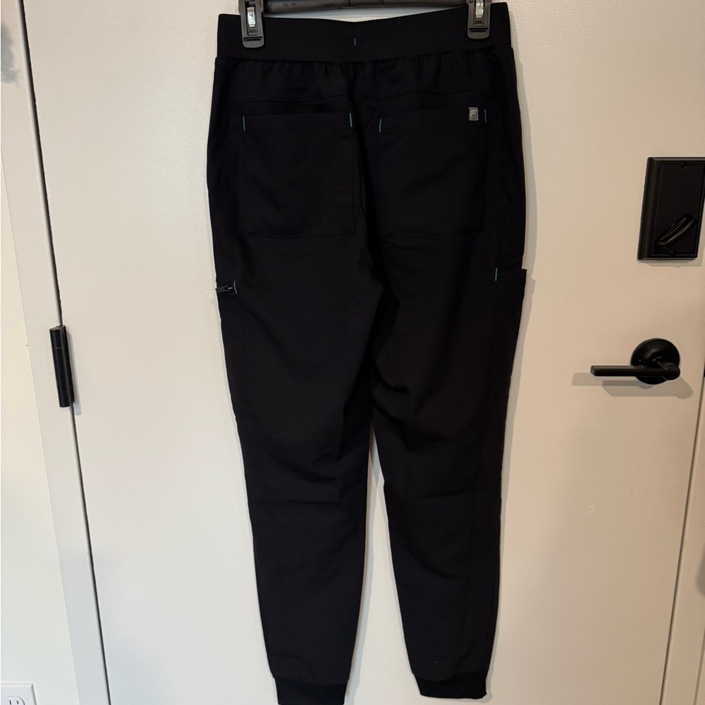 Fabletics Jogger Scrub Pants - Picture 2 of 3